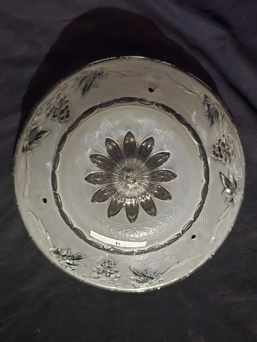Vtg Art Deco 3 Chain Clear to Frosted Grape & Leaves Lamp Shade (b)